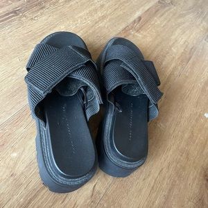 Zara Black Glitter Platforms Sandals ❣️